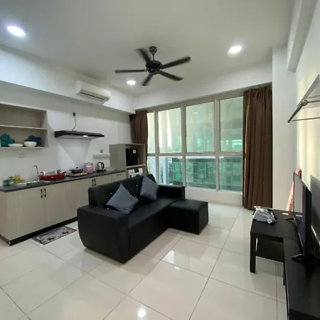 Sa Sutera Avenue Homestay Opposite Imago Kk Kota Kinabalu Exterior photo