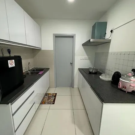 Sa Sutera Avenue Homestay Opposite Imago Kk Kota Kinabalu Exterior photo