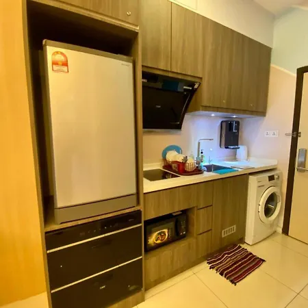 Sa Sutera Avenue Homestay Opposite Imago Kk Kota Kinabalu Exterior photo